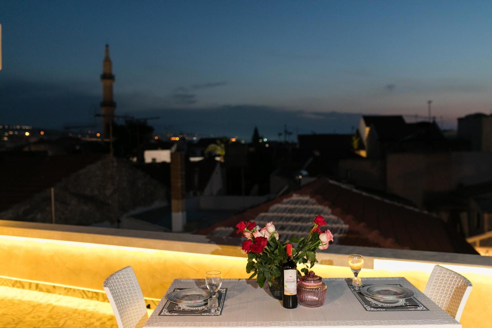 Jacuzzi Suite In The Heart Of Oldtown Resmo Dış mekan fotoğraf