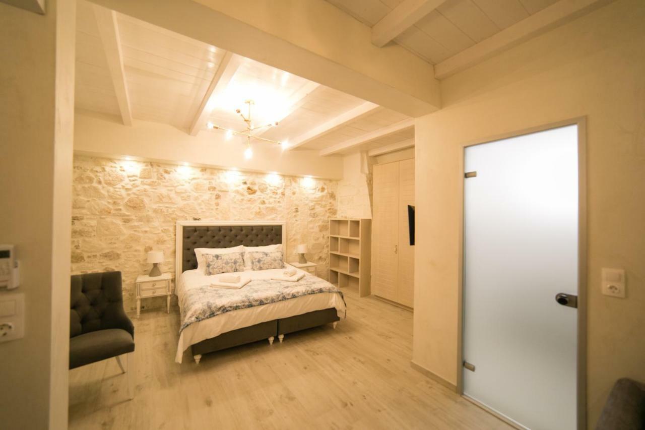 Jacuzzi Suite In The Heart Of Oldtown Resmo Dış mekan fotoğraf