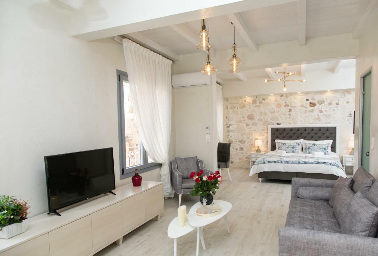 Jacuzzi Suite In The Heart Of Oldtown Resmo Dış mekan fotoğraf