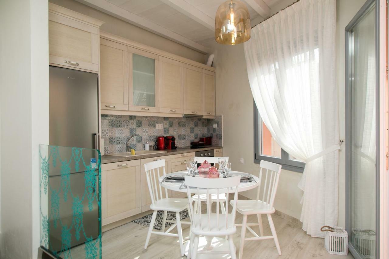 Jacuzzi Suite In The Heart Of Oldtown Resmo Dış mekan fotoğraf