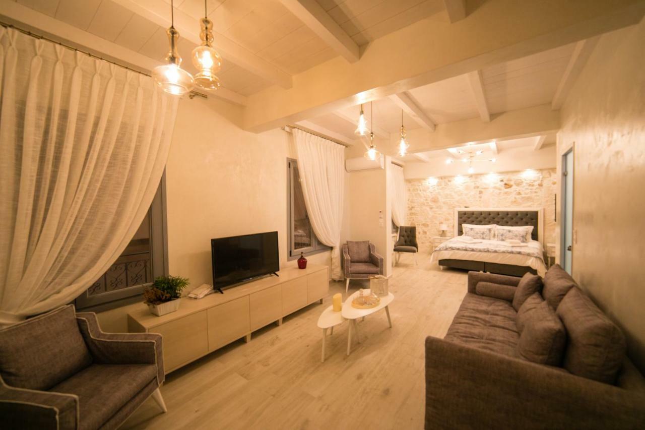 Jacuzzi Suite In The Heart Of Oldtown Resmo Dış mekan fotoğraf