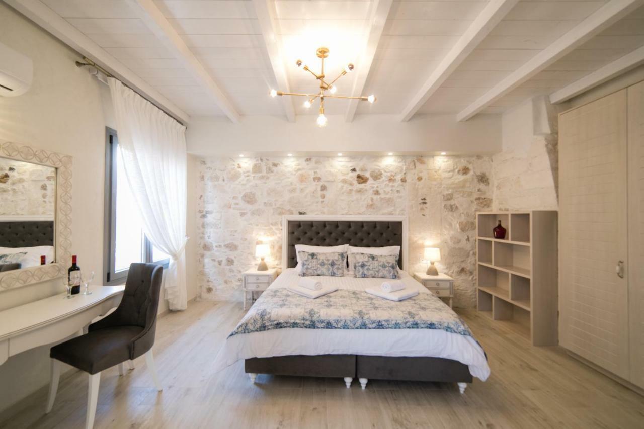Jacuzzi Suite In The Heart Of Oldtown Resmo Dış mekan fotoğraf
